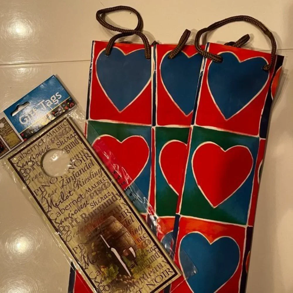 Wine Tags &‎ Wine Bags (Heart-Themed / home/x) (new)